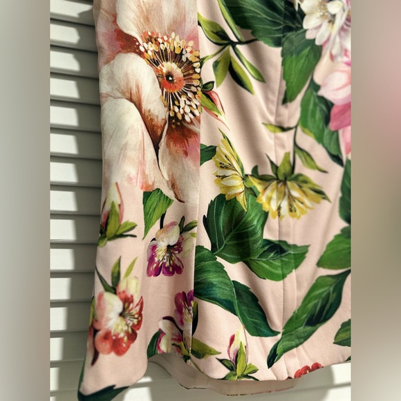 Dolce & Gabbana Charmeuse Floral Top, IT42, Perfect condition - Picture 12 of 16